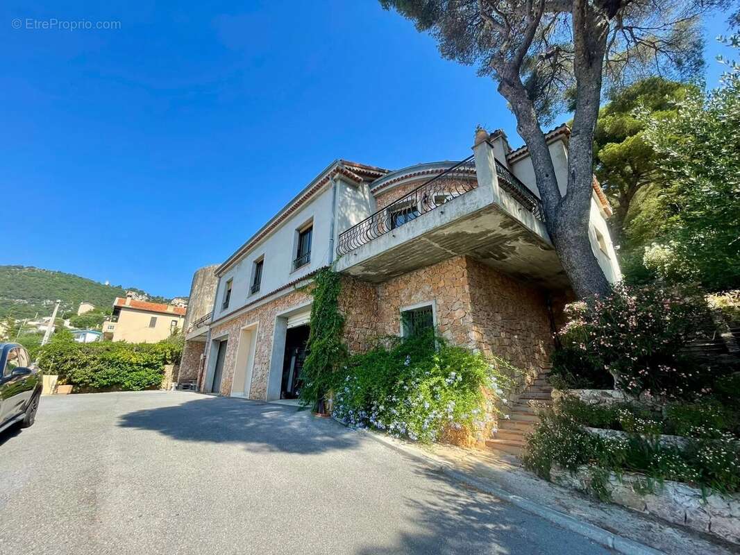 Appartement à BEAUSOLEIL