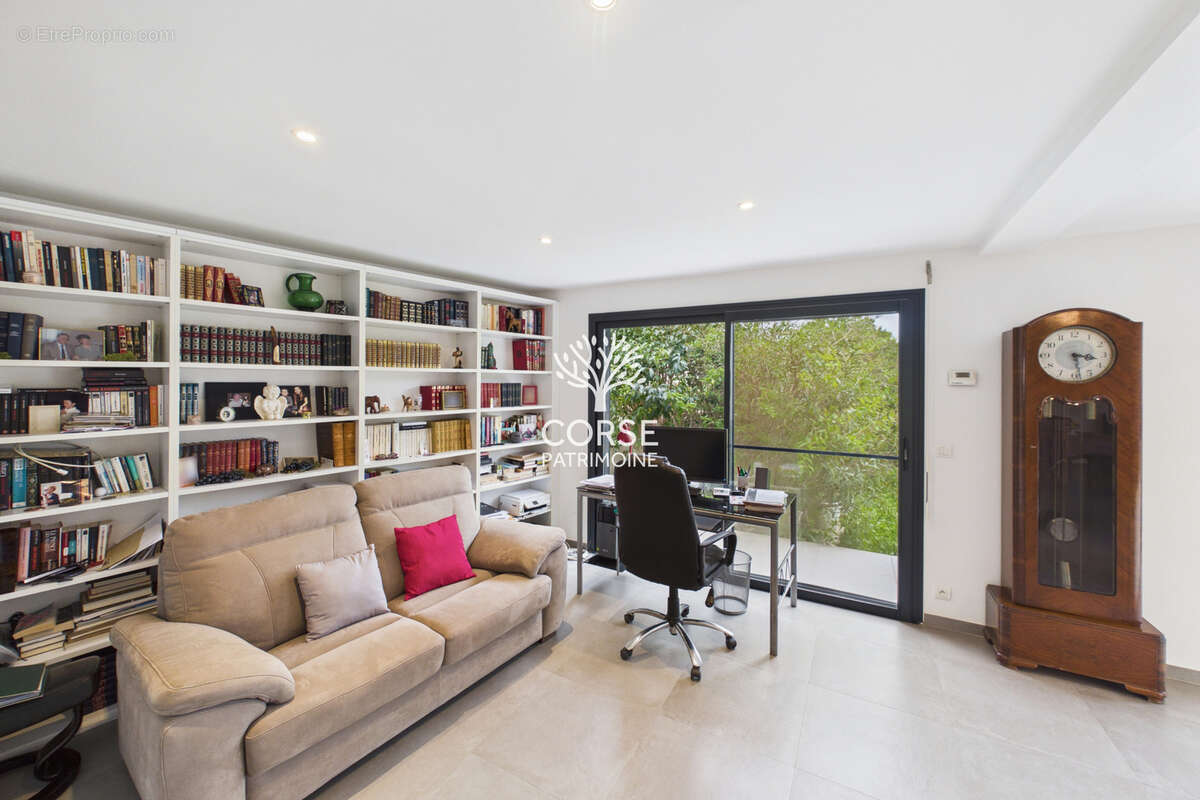 Maison à PORTO-VECCHIO