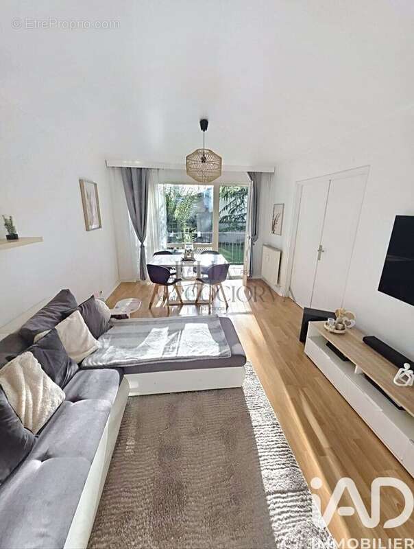 Photo 2 - Appartement à LIVRY-GARGAN