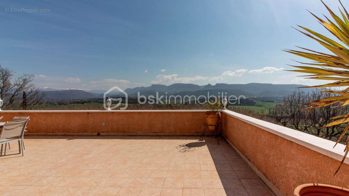 Maison à MONTELIMAR