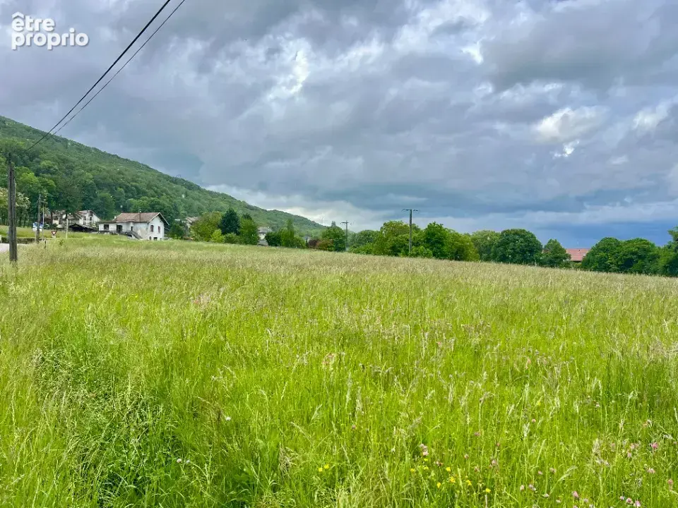 Terrain à CORBONOD