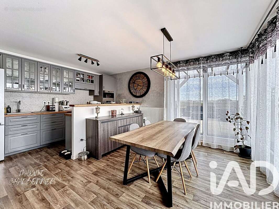 Photo 5 - Appartement à VERT-SAINT-DENIS