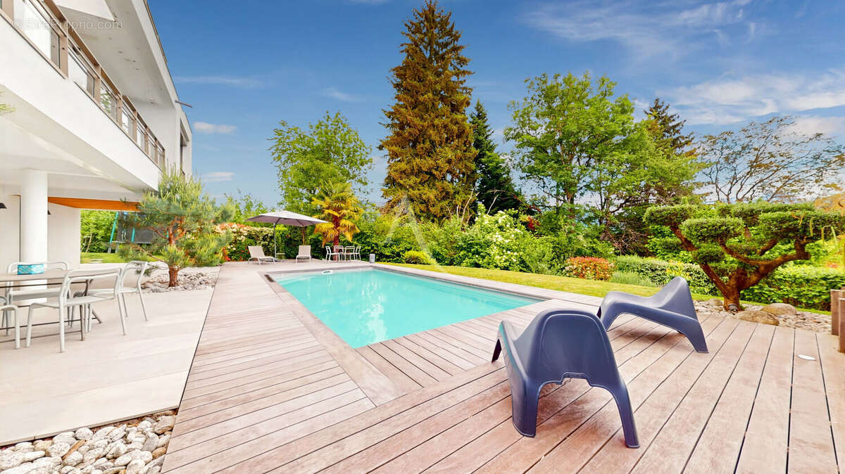 Maison Argonay 8 pièce(s) 219 m2 - photo 4