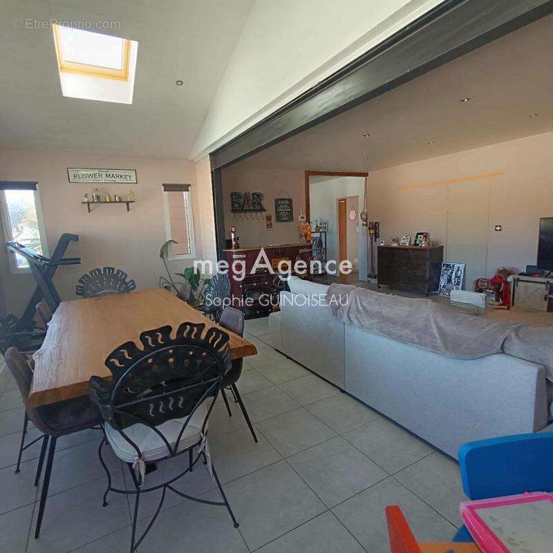 Maison à SAINT-LEGER-SOUS-CHOLET