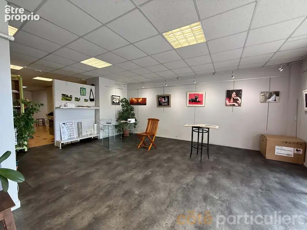 Immeuble avec local commercial et appartement duplex - photo 3