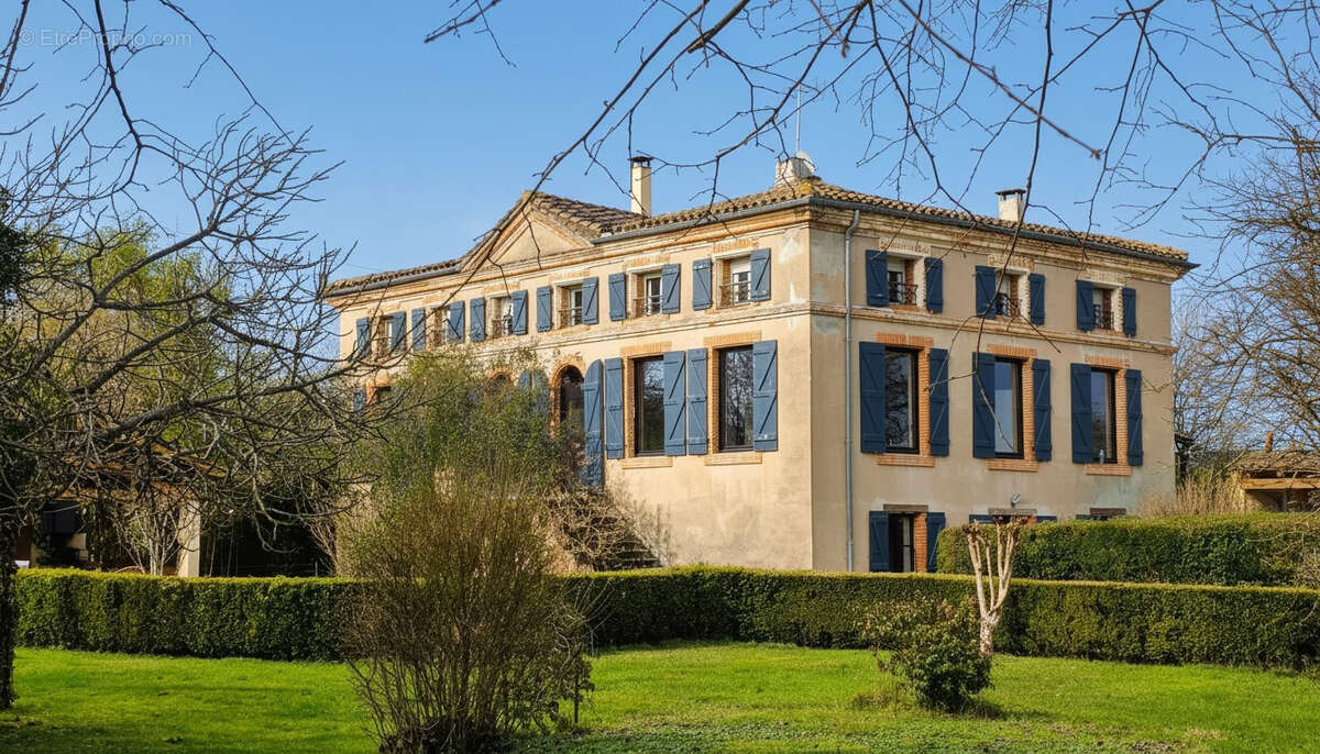 Maison de maître  avec piscine et maison annexe - photo 3