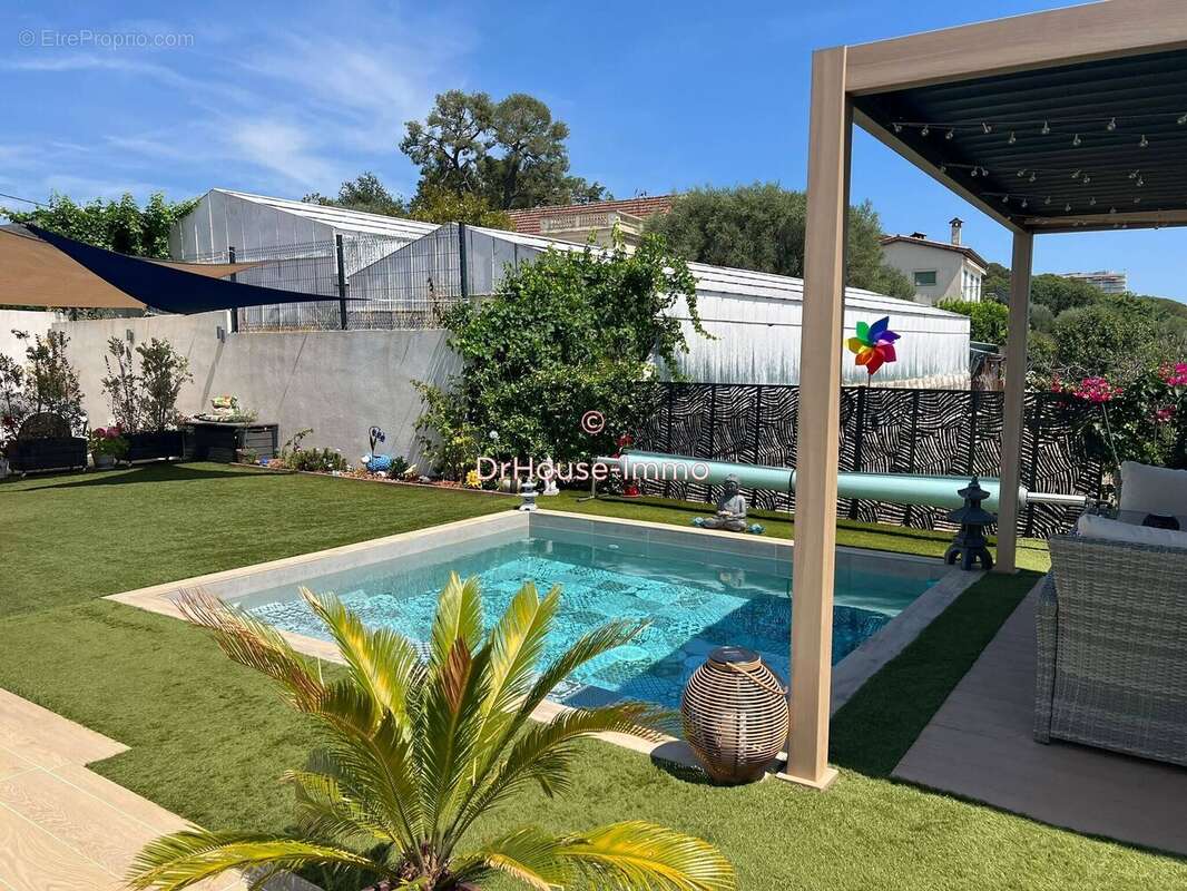 Maison à VILLENEUVE-LOUBET