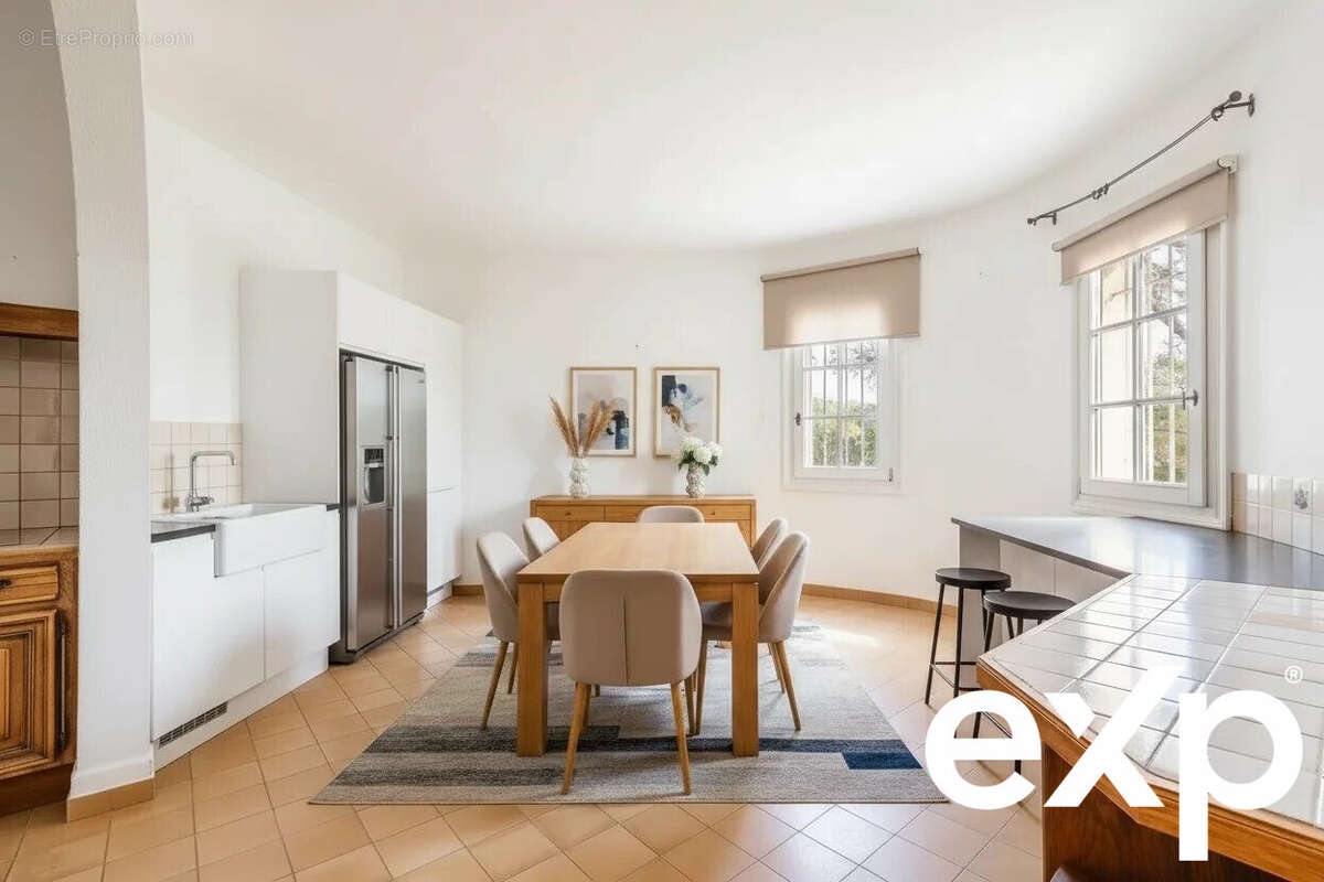 Un exemple d'aménagement .... (poésie d'IA) - Maison à NIMES