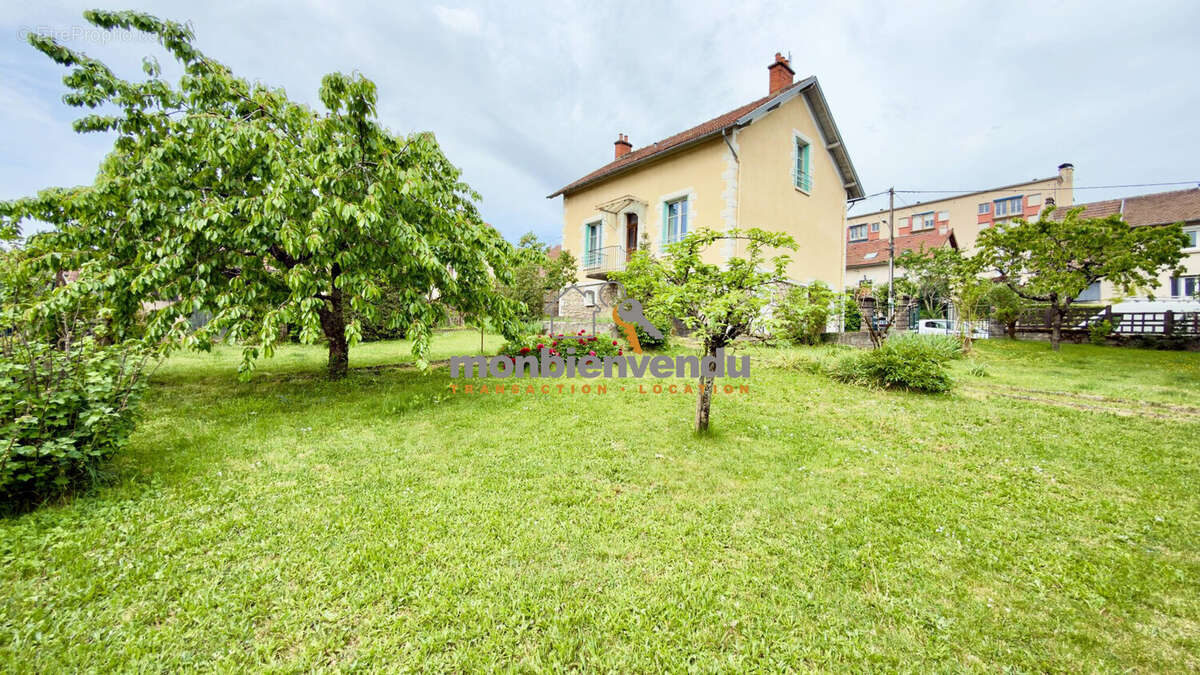 Maison à AURILLAC