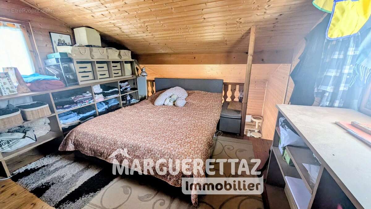 Maison à LA ROCHE-SUR-FORON