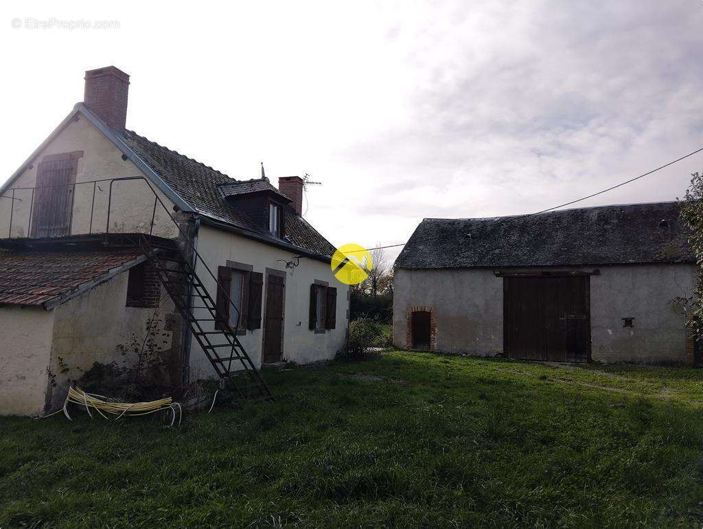 Maison à LURCY-LEVIS