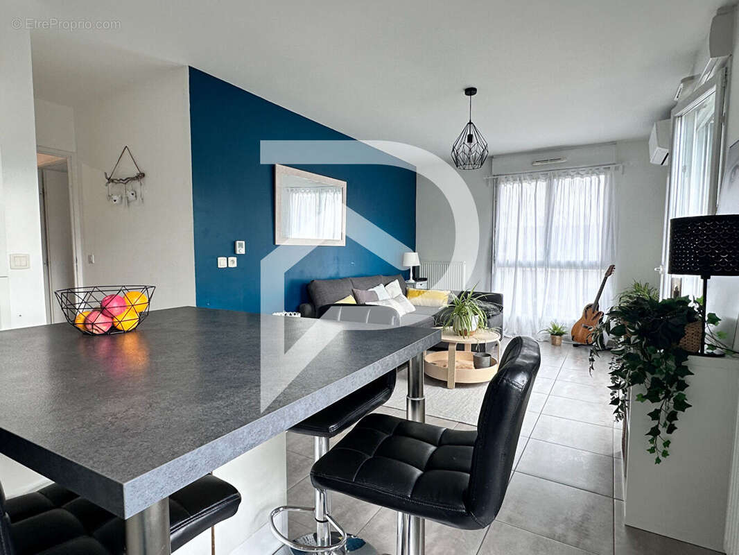 Appartement à MENNECY