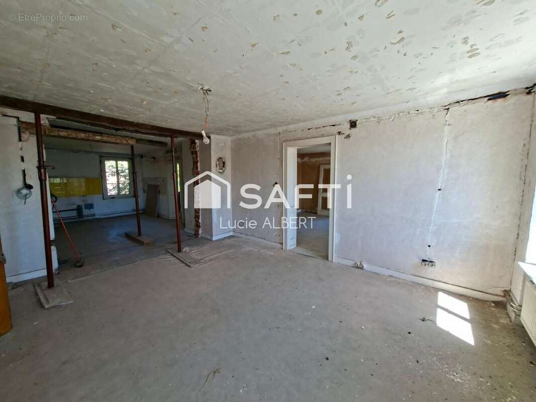 Maison 286 m² à Grostenquin  - photo 7