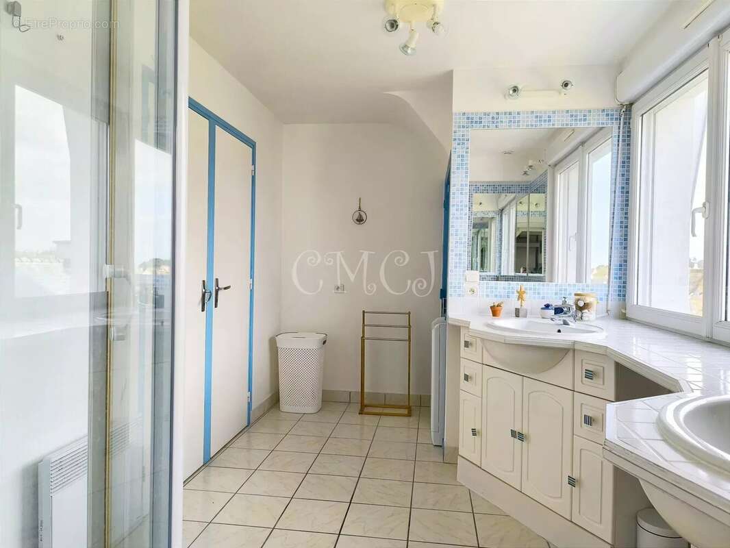 Appartement à LOCQUIREC