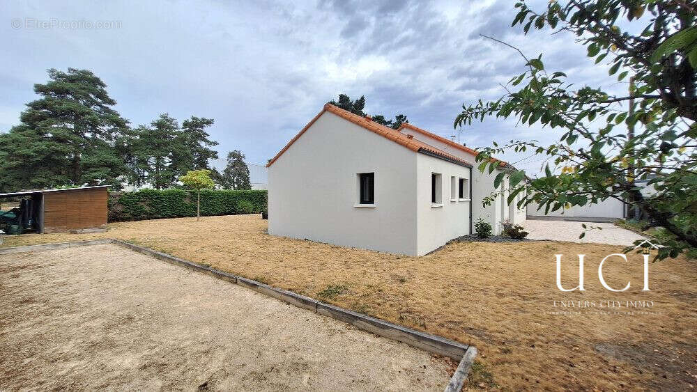 Maison 6 pièces 123 m² à vendre à Saint-Sebastien-Sur-Loire (44230) - photo 4
