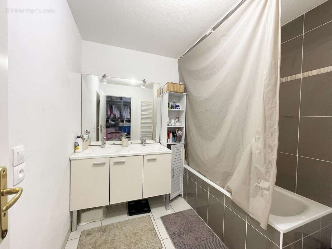 Maison 93 m² à Saint-Herblain  - photo 8