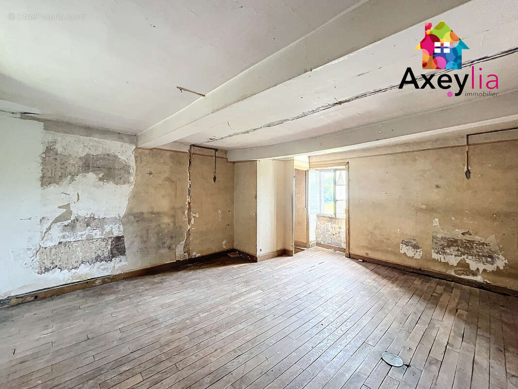 Appartement à CHARLIEU