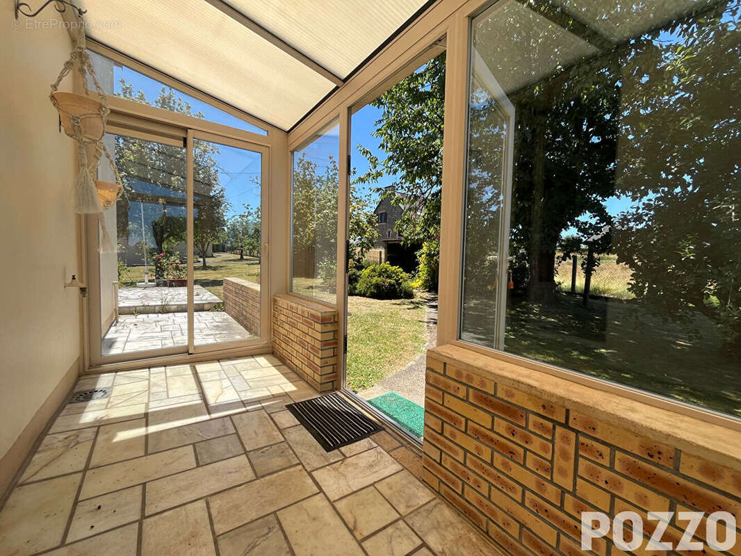 A Vendre - Saint Hilaire Du Harcouet - Maison 6 pièce(s) 114 m² - Vie de plain-pied - Proximité des services - photo 6