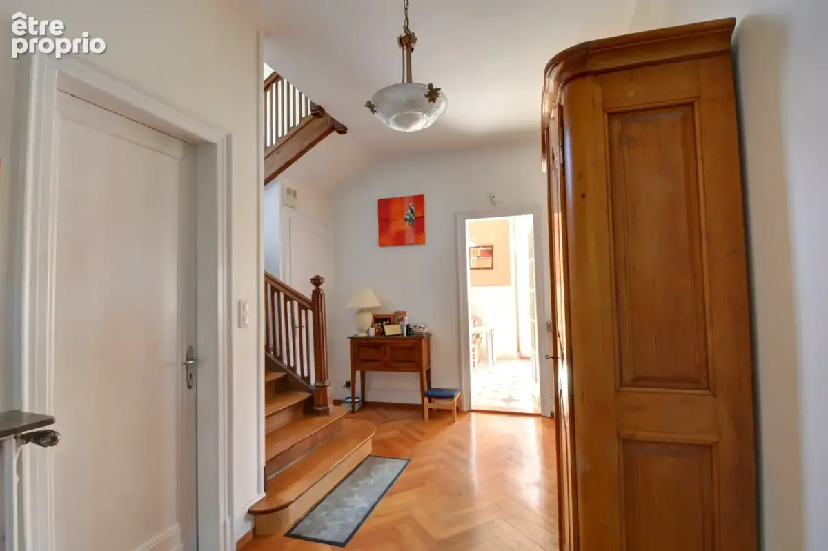 Maison de Maître d'env 280 m2 sur 10 ares - photo 3