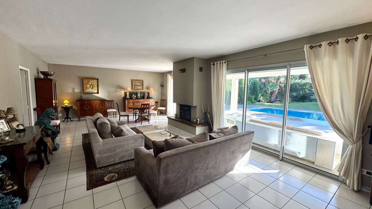 Maison à SAINT-CYPRIEN