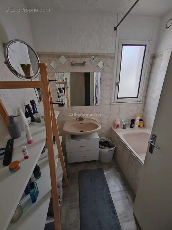 Appartement à VAUJOURS