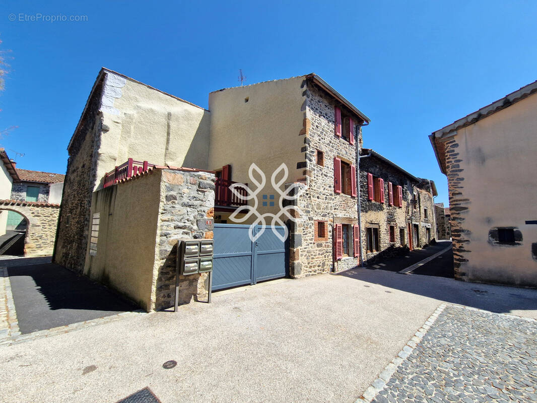 Maison à LAMOTHE