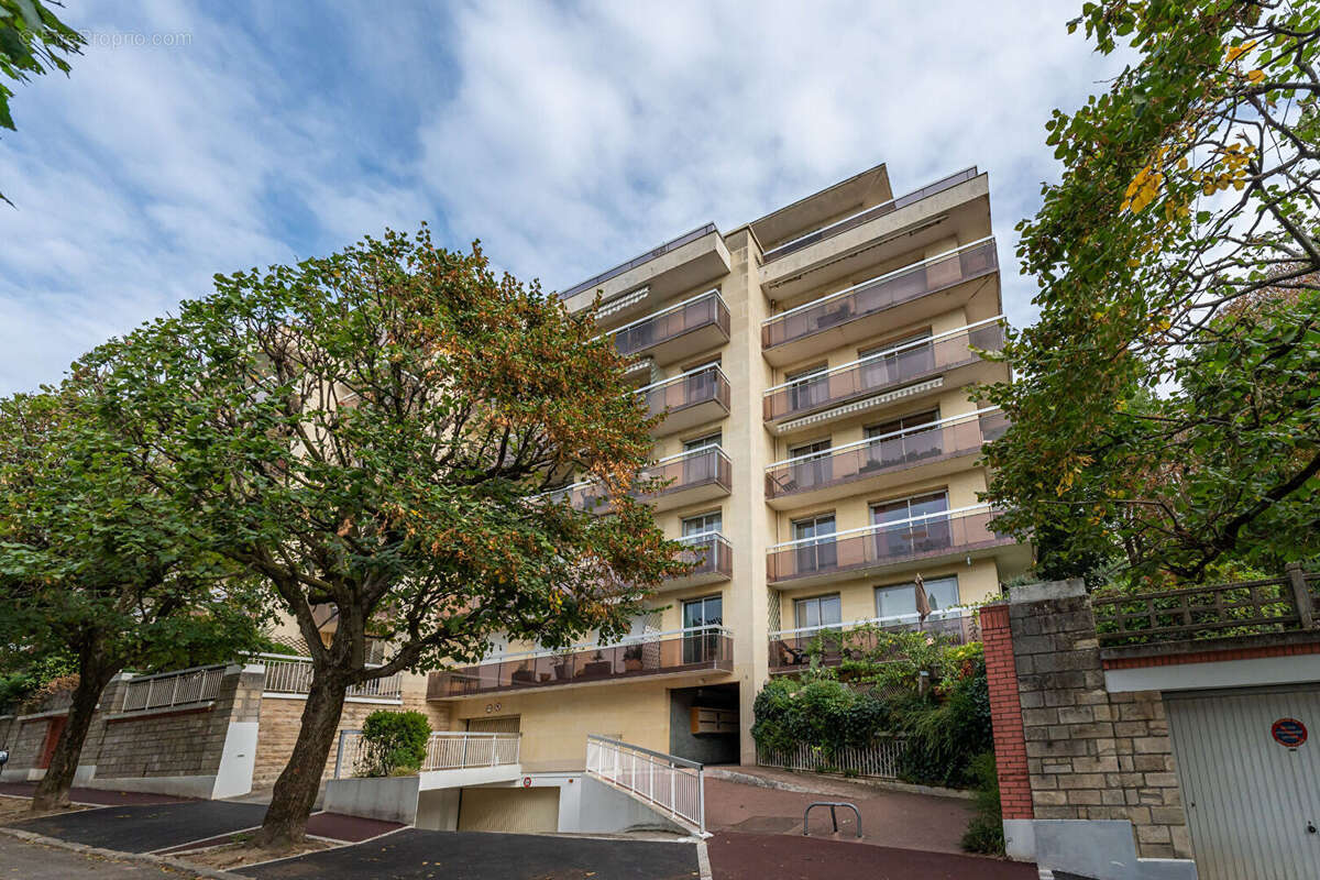 Appartement à FONTENAY-AUX-ROSES