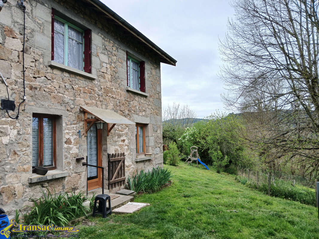 Maison à LE BRUGERON