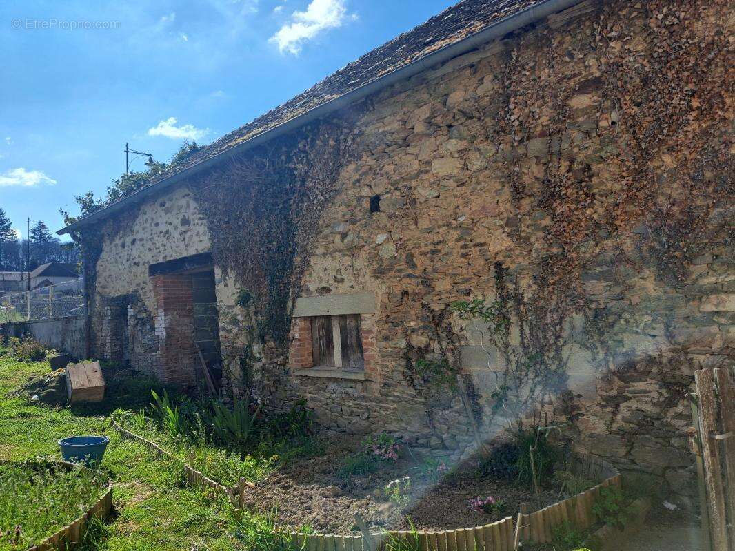 Maison à BENAYES