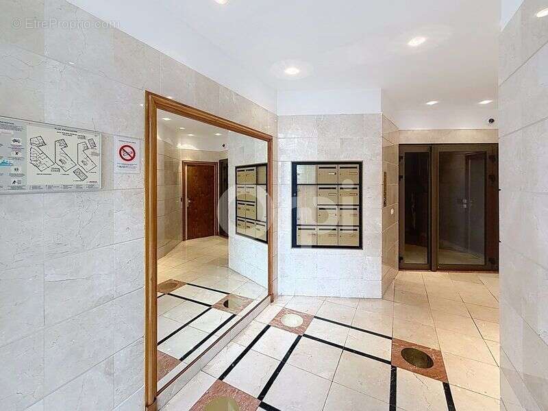 Appartement à PARIS-15E