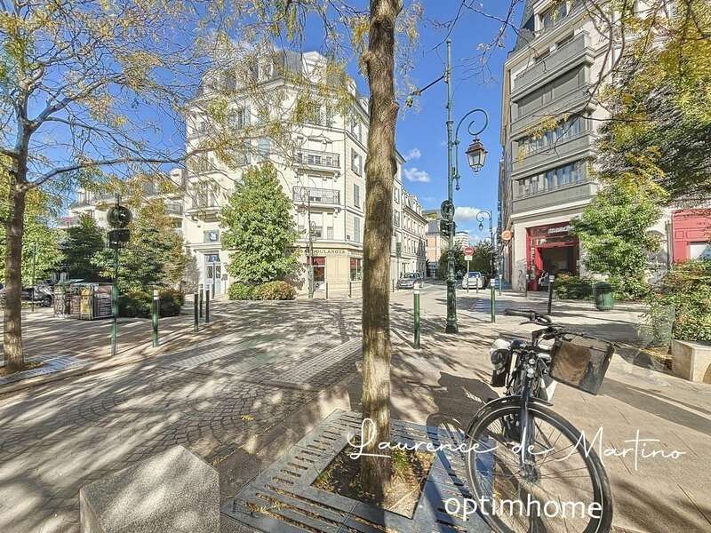 Appartement à LA GARENNE-COLOMBES
