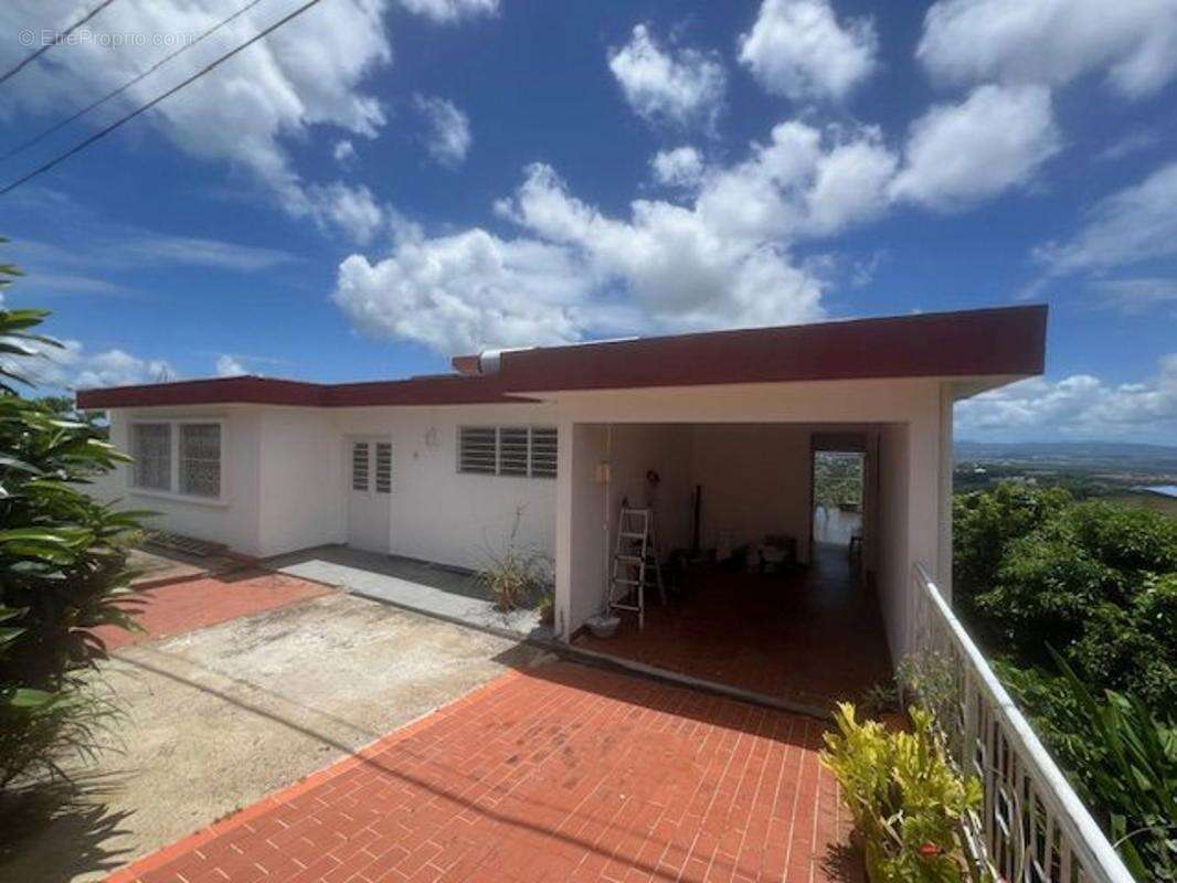 Maison à FORT-DE-FRANCE