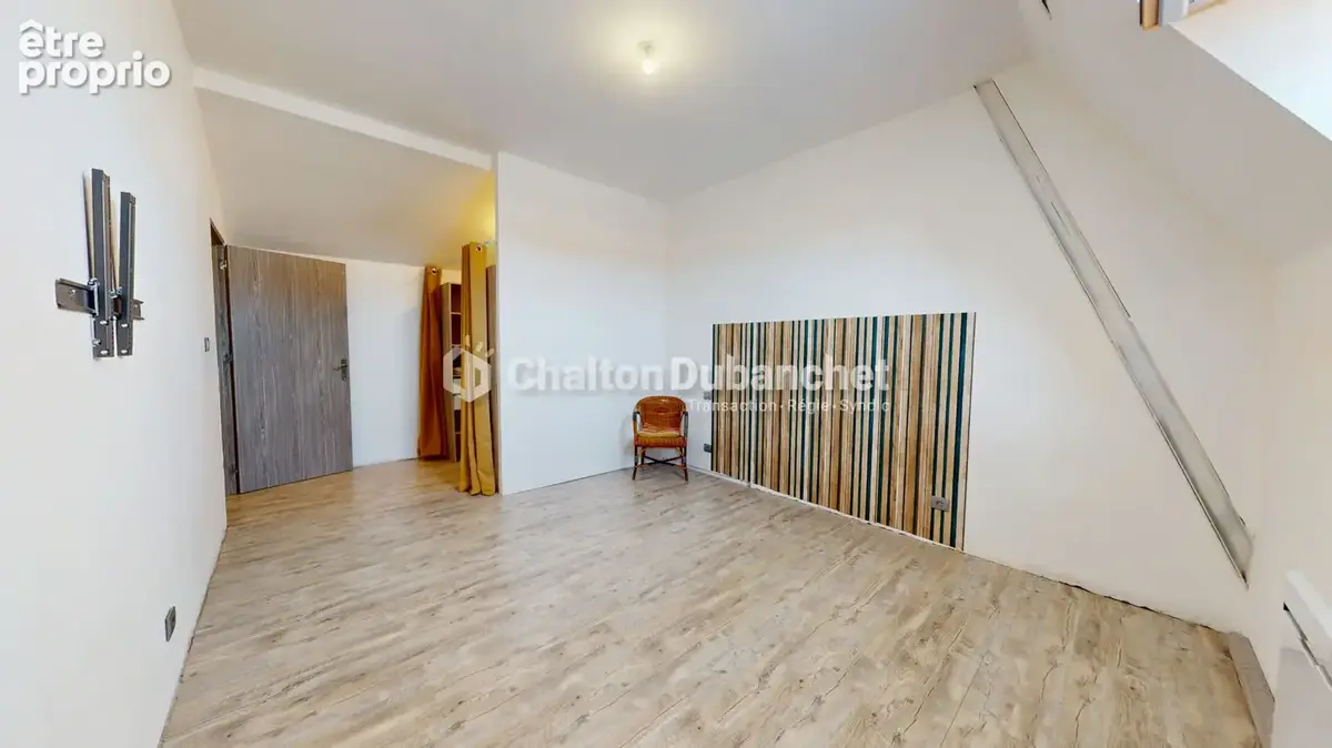ROANNE - LOFT de 165 m² habitable - 130 m² de dépendance - photo 12