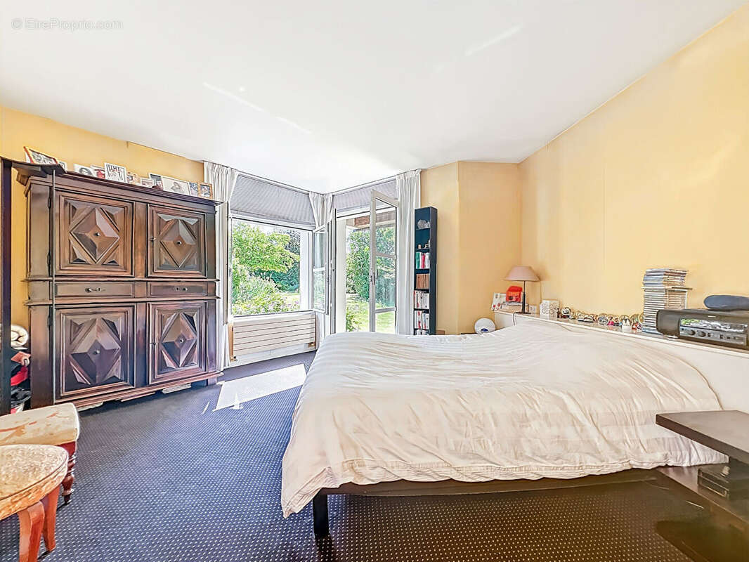 Maison à SAINT-MACAIRE-EN-MAUGES