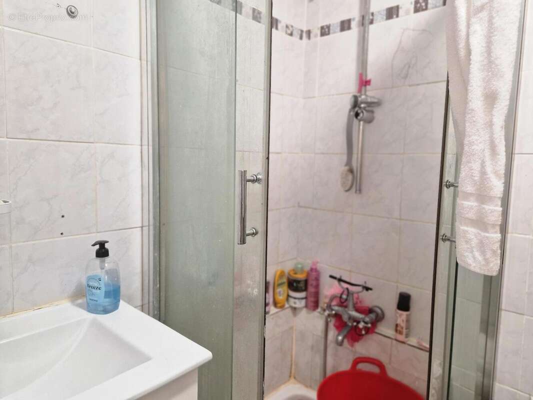   - Appartement à SAINT-PRIEST