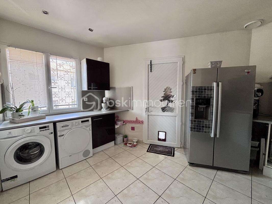 Agde – Maison T7 -  Plain-Pied - avec Piscine, Jacuzzi et garage - photo 24