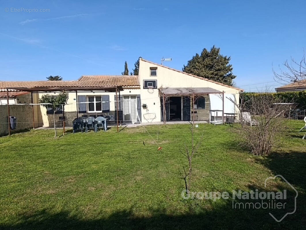 Maison à SAINT-VICTORET