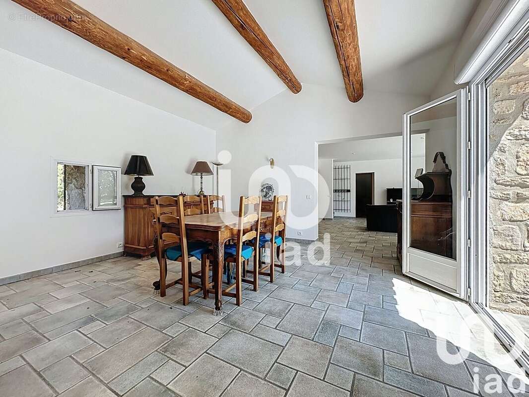 Maison 203 m² à La Baume-De-Transit  - photo 7
