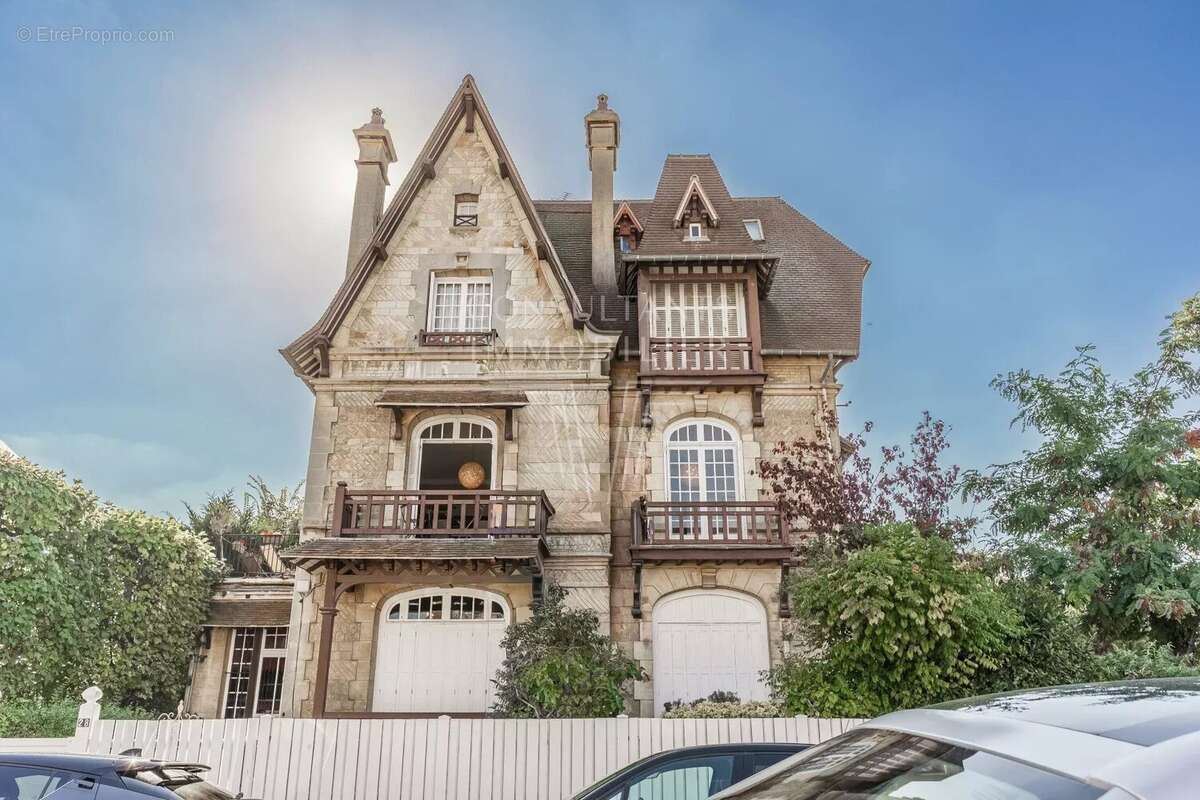 Appartement à DEAUVILLE