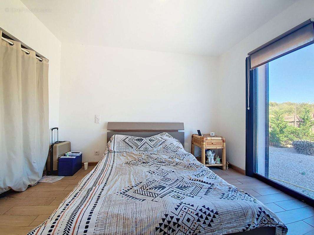 Maison à PEYRESTORTES