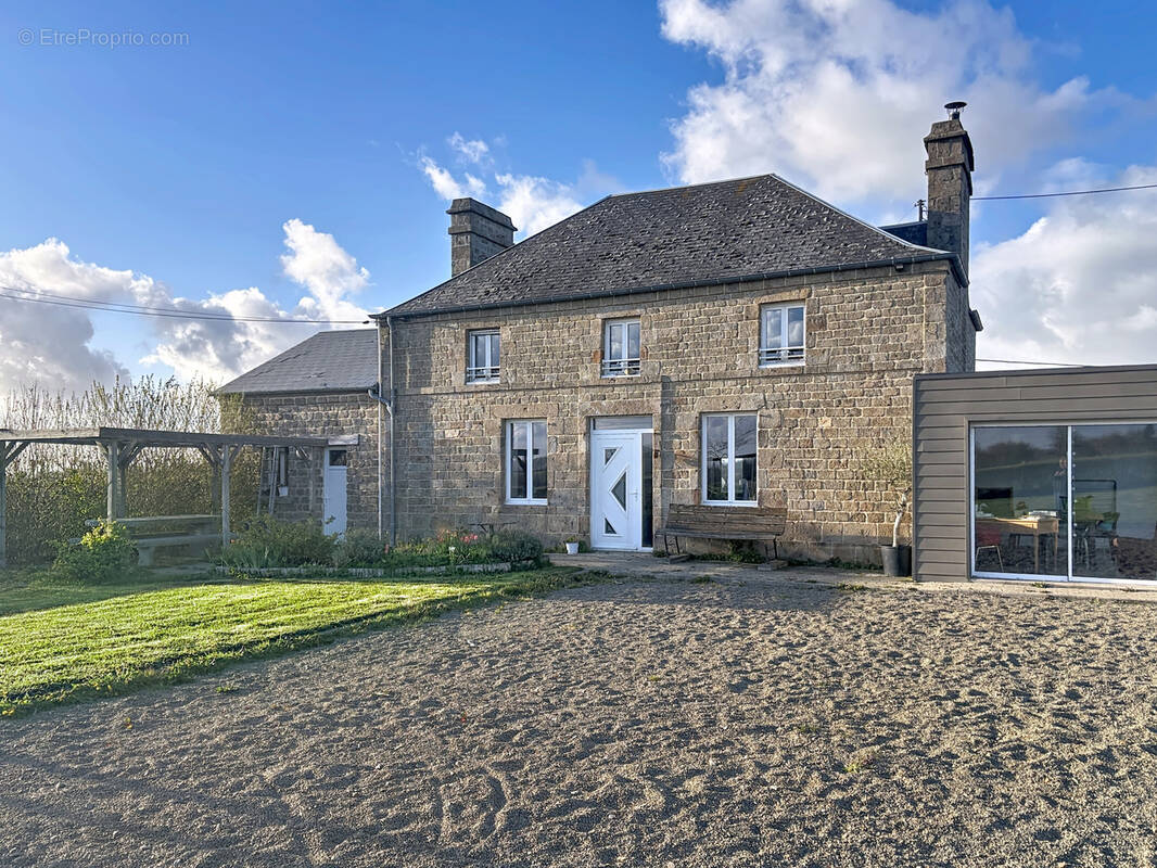 Maison à SOURDEVAL