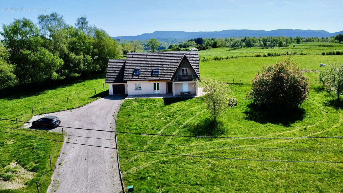 Maison à ESMOULIERES