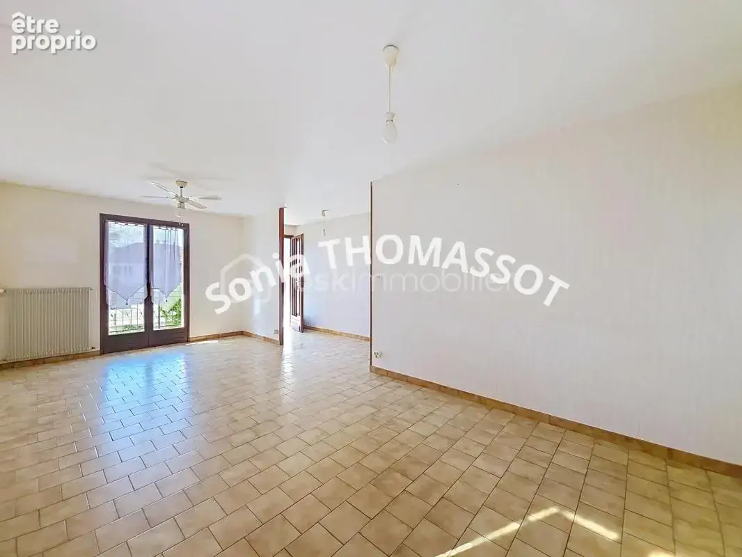 Maison sur sous-sol et terrain clos - photo 6