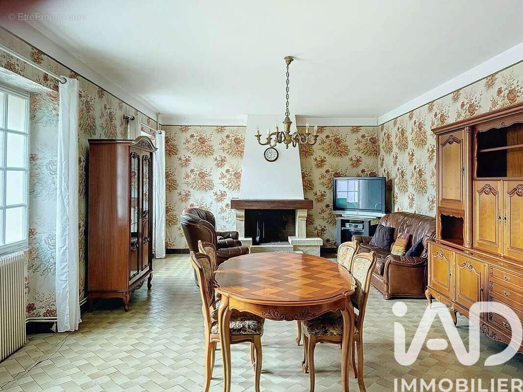 Maison 162 m² à Tremons  - photo 4