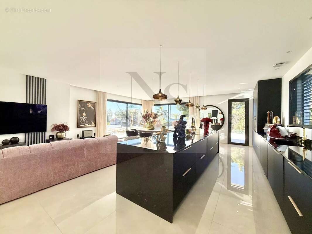 Maison à CARRY-LE-ROUET