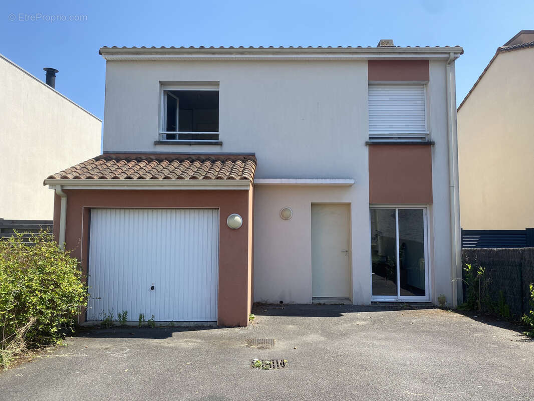 Maison à SAINT-SEBASTIEN-SUR-LOIRE