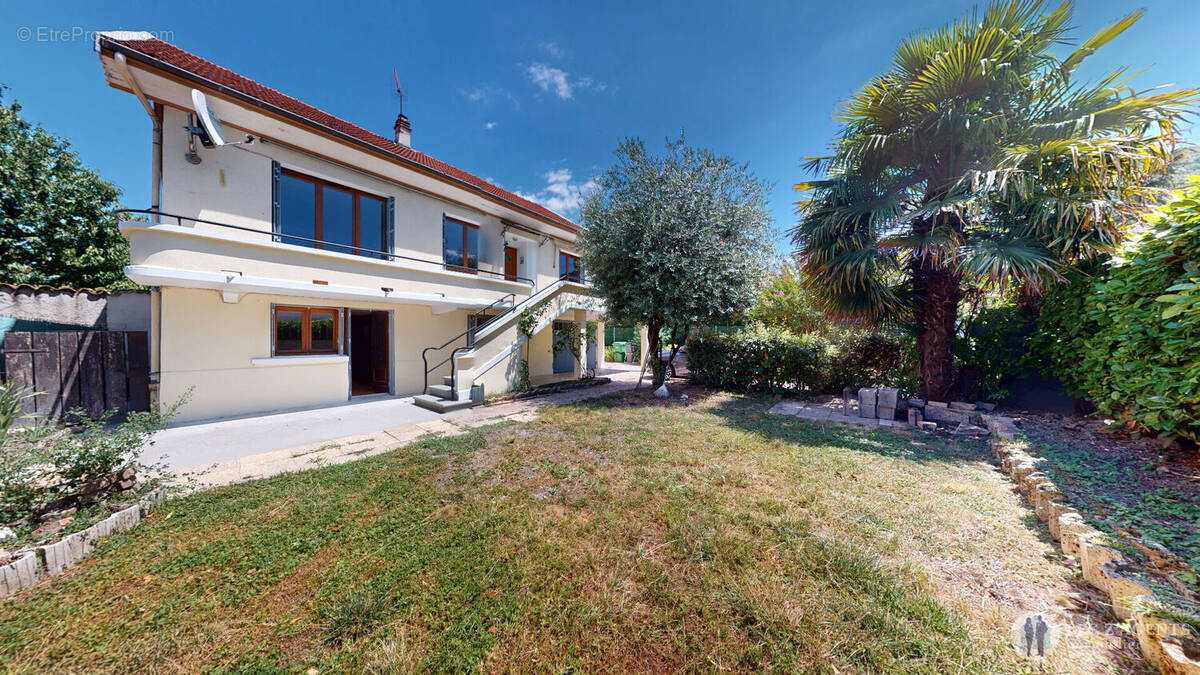 Maison à DOMENE