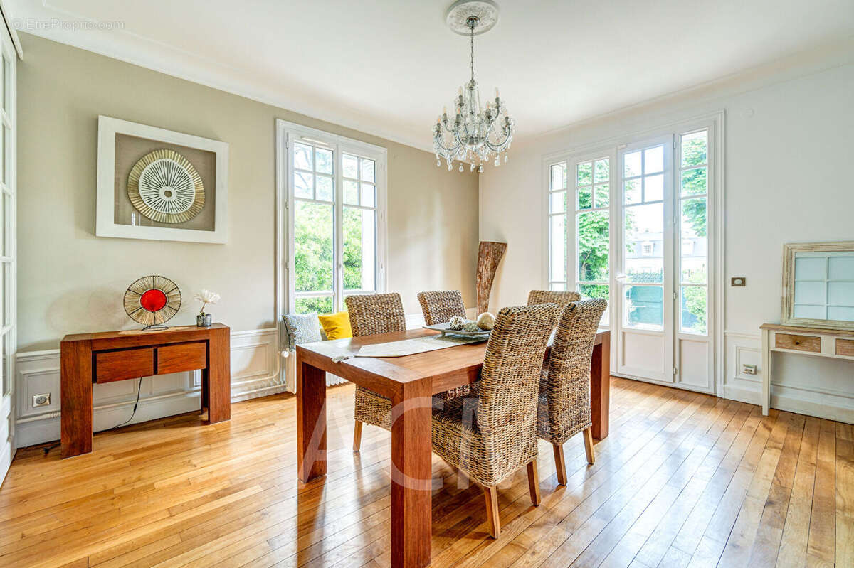 Maison à MAISONS-LAFFITTE