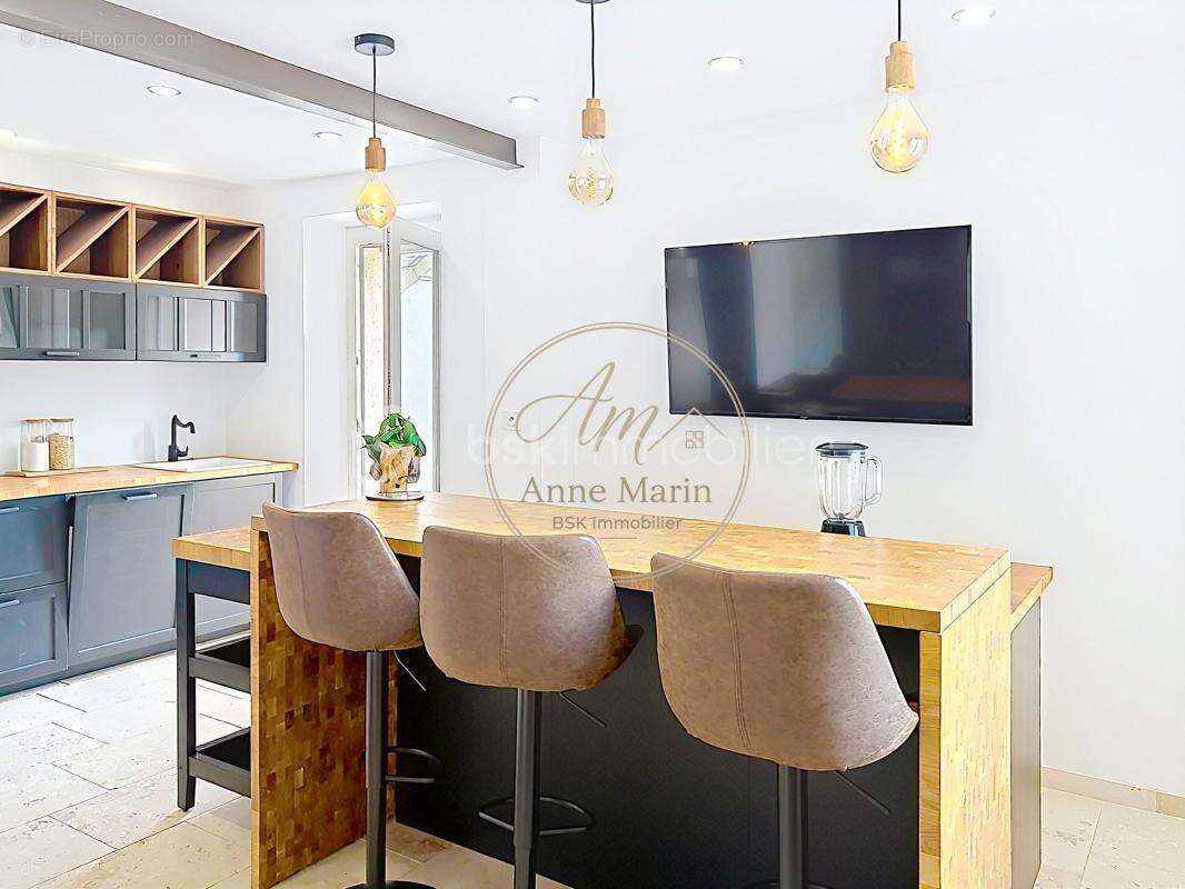  Maison de charme familiale rénovée avec piscine et cuisine d'été – Toulon Quatre Chemins  - photo 6