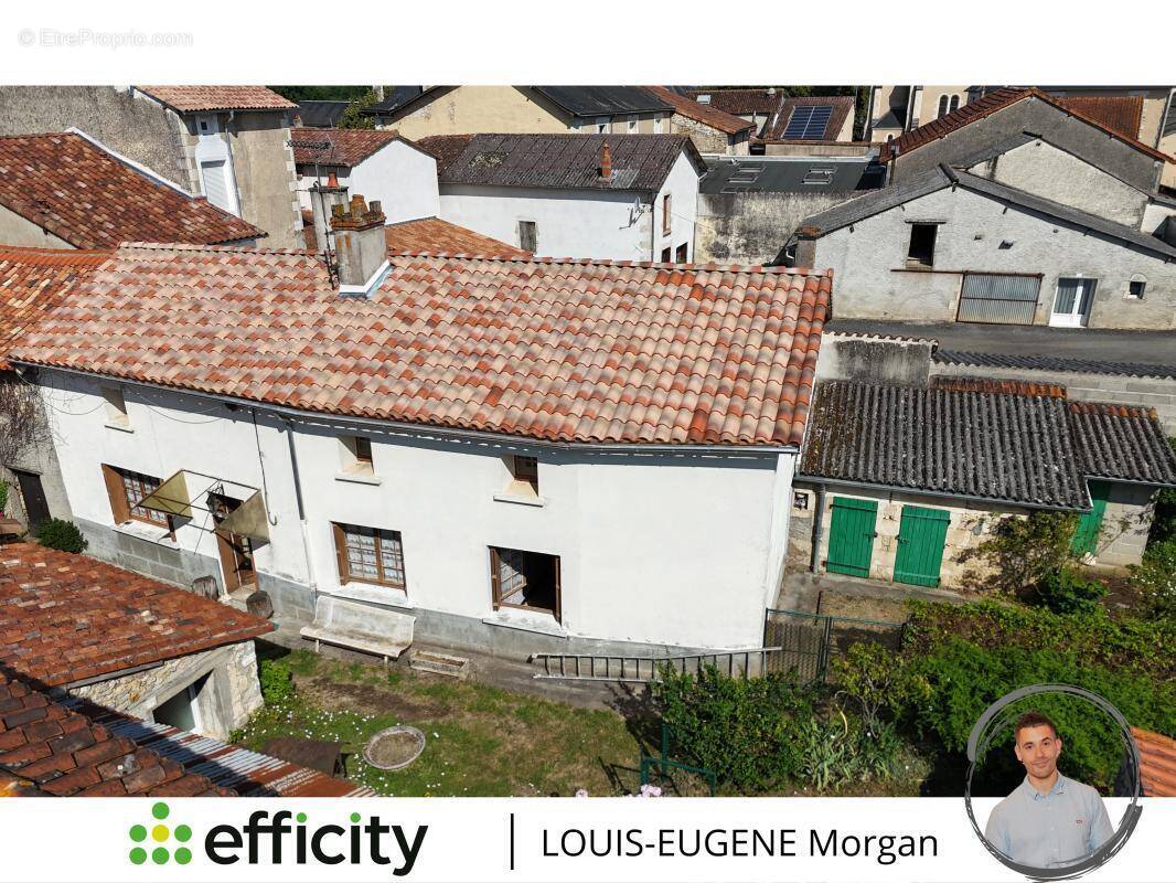 Maison à SAINT-SECONDIN